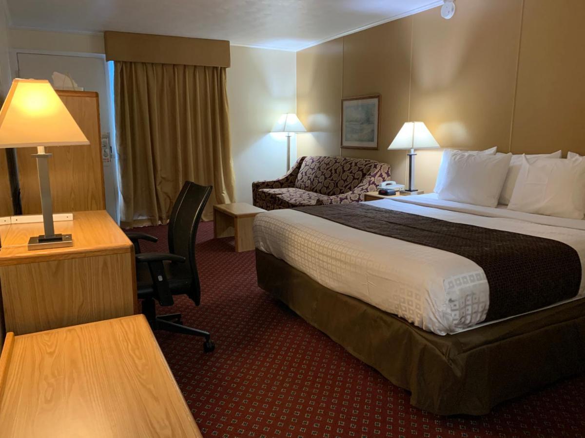 Red Carpet Inn & Suites Ebensburg Dış mekan fotoğraf