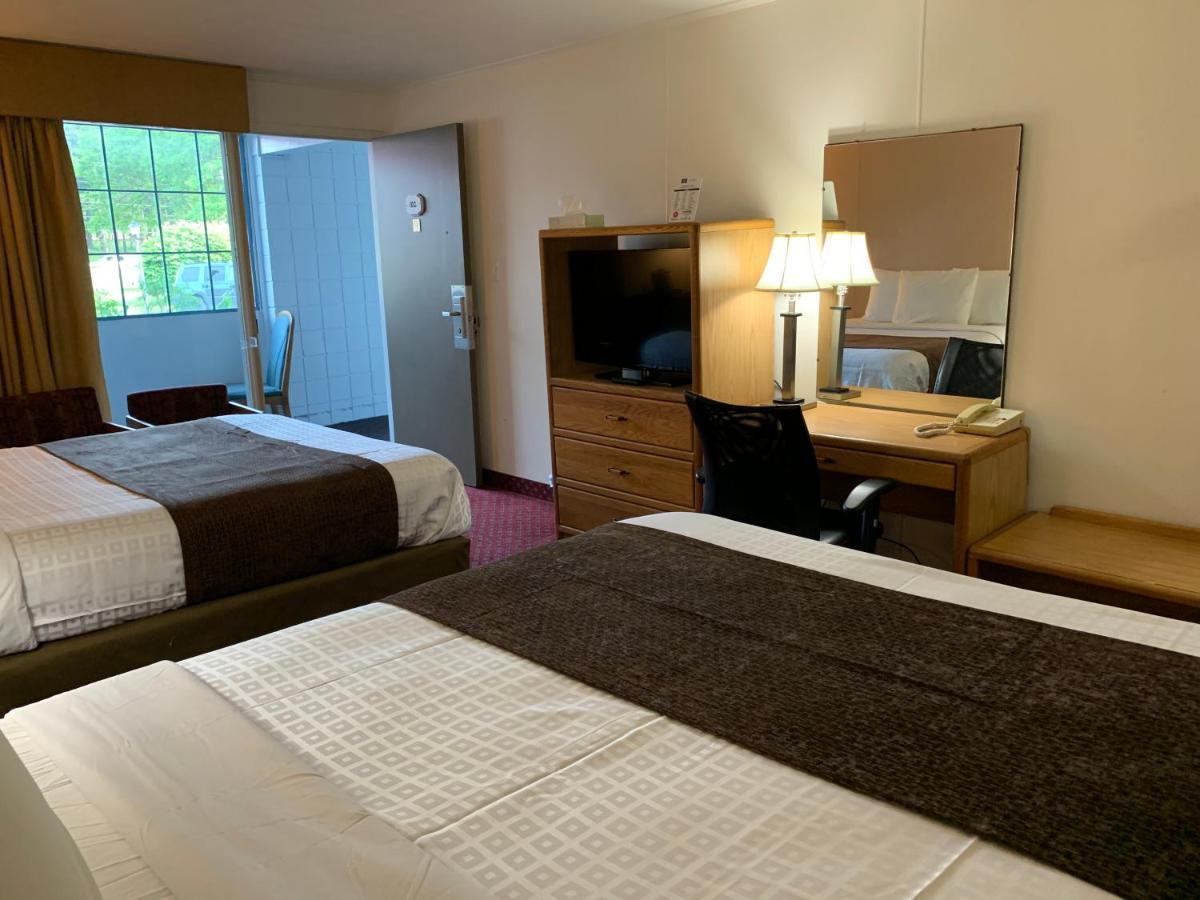 Red Carpet Inn & Suites Ebensburg Dış mekan fotoğraf