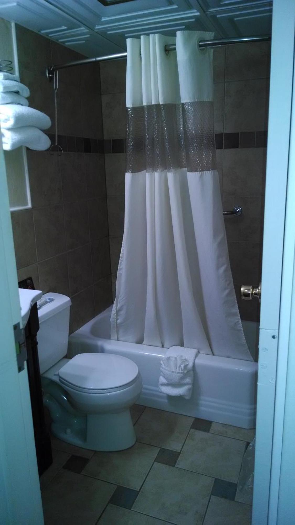 Red Carpet Inn & Suites Ebensburg Oda fotoğraf