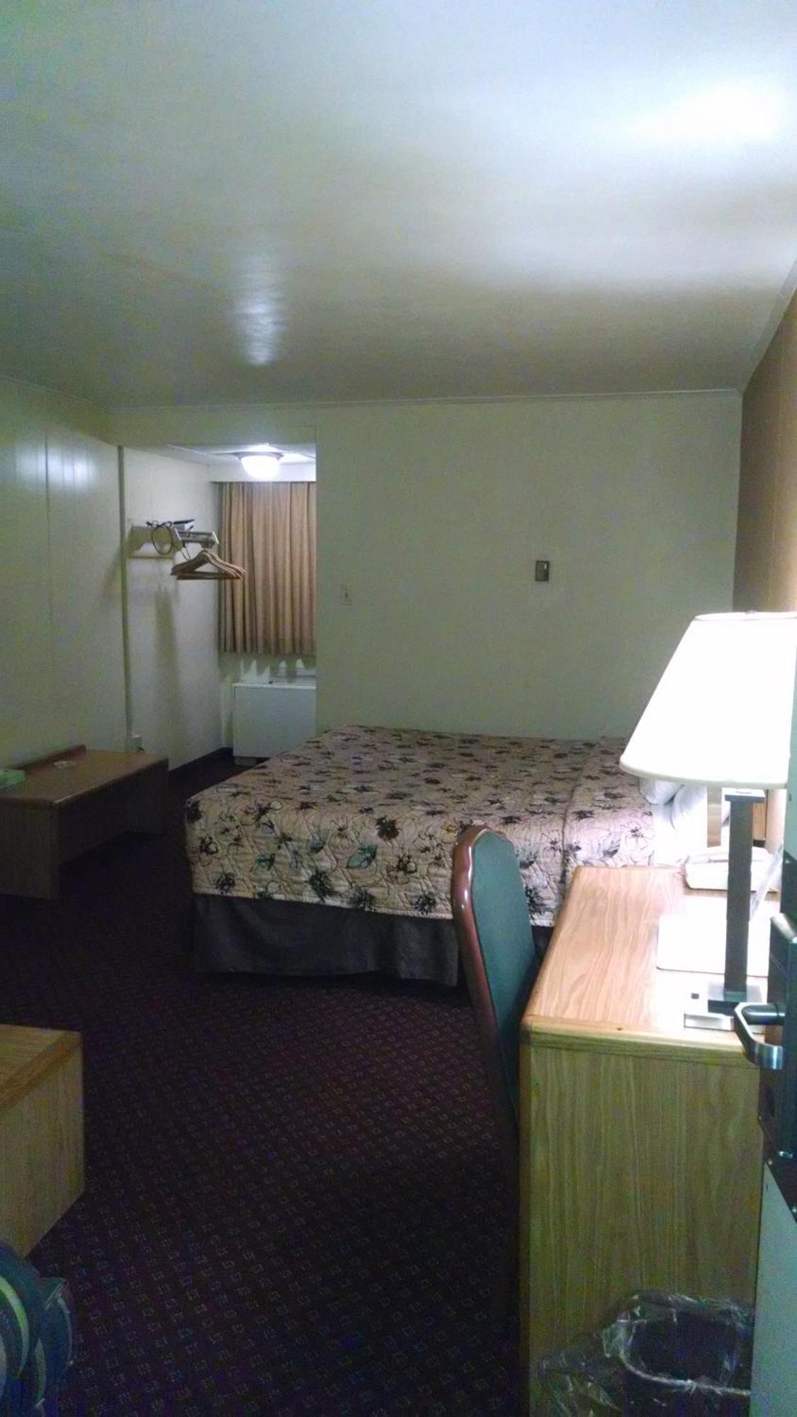 Red Carpet Inn & Suites Ebensburg Oda fotoğraf
